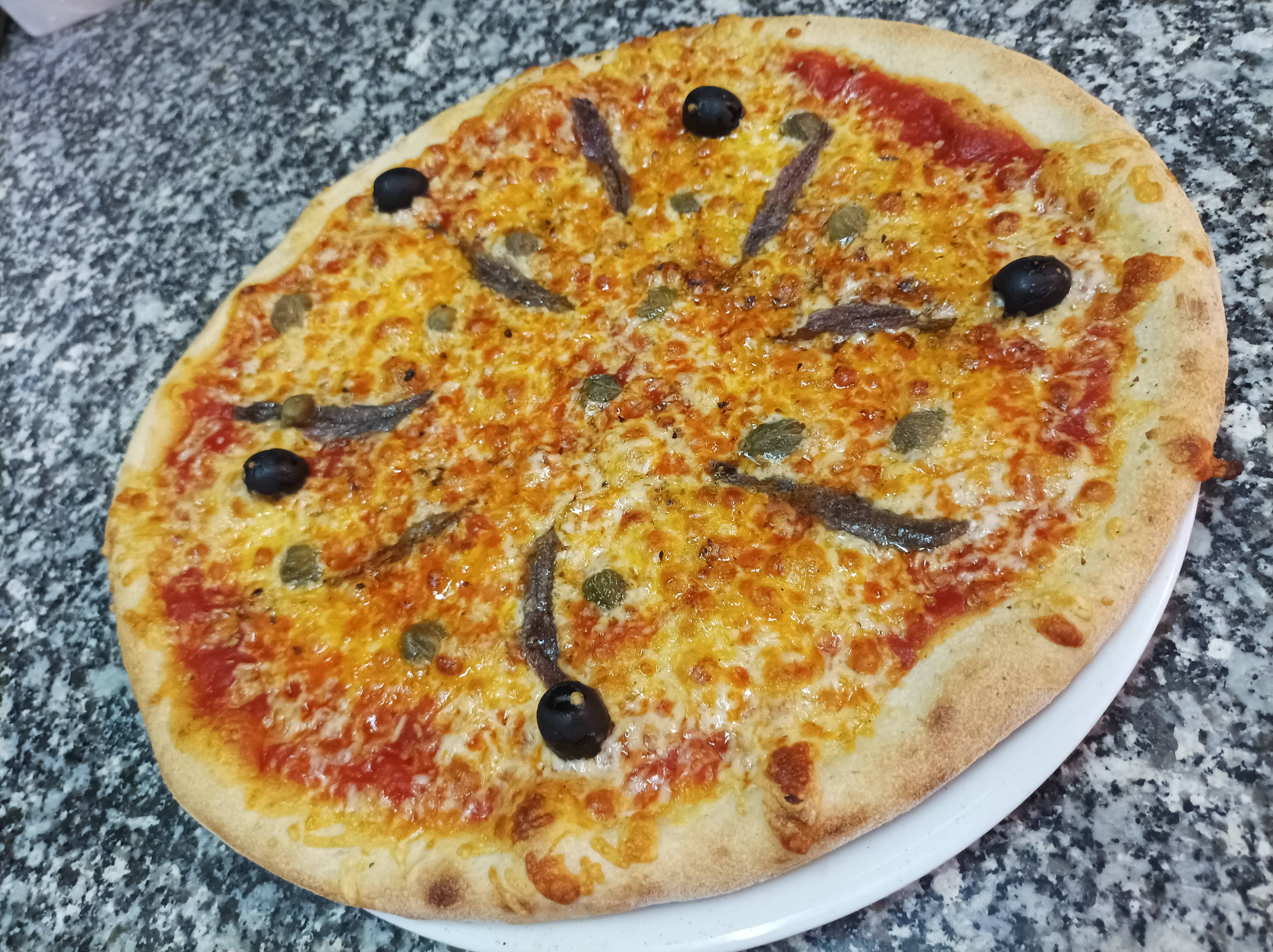 Pizza Napolitaine – Taille au choix