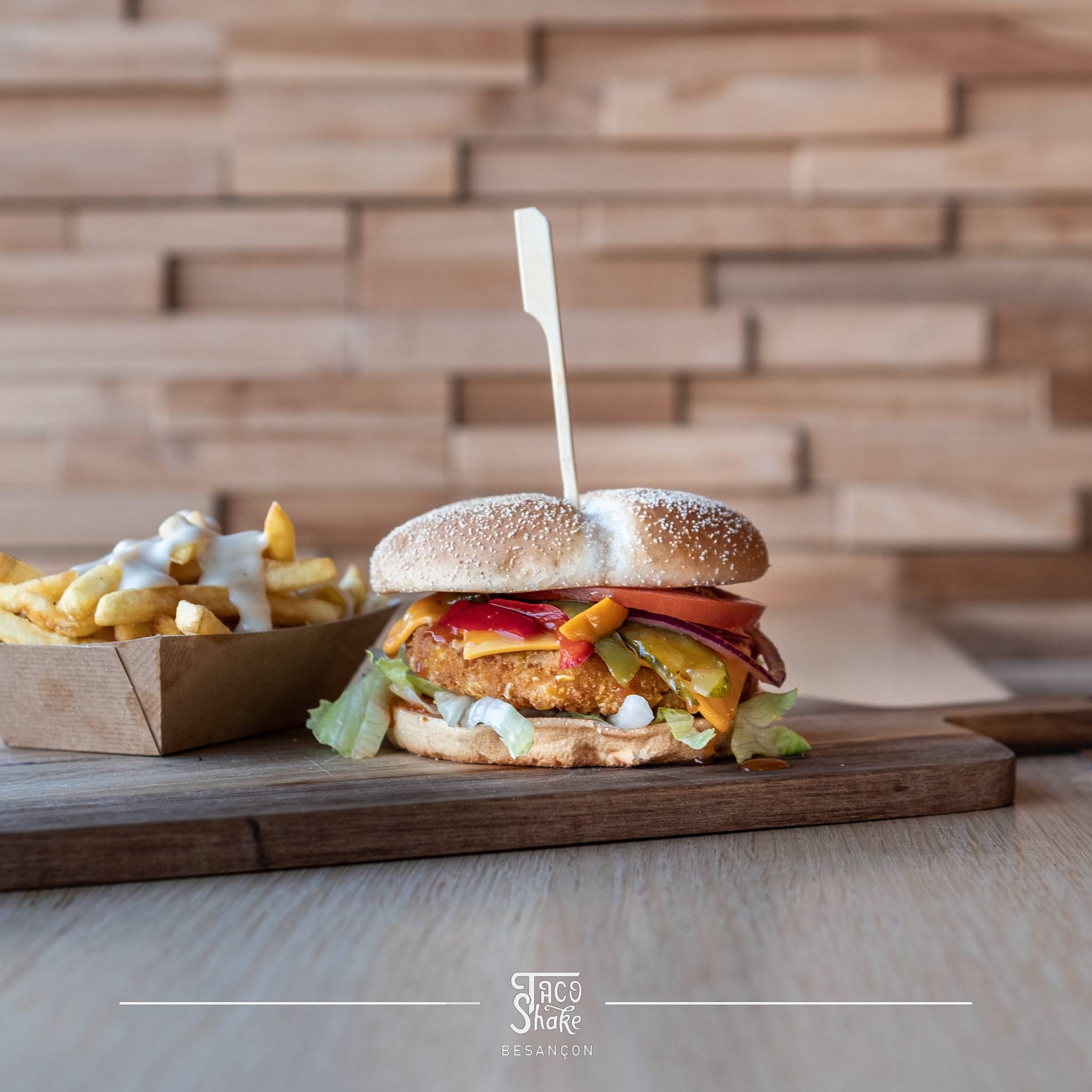 Menu Fish Burger TacoShake : 1 Burger + 1 portion de frites au choix + 1 boisson au choix