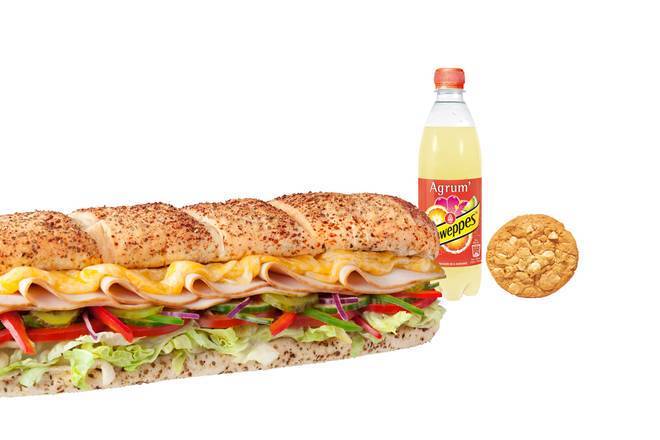 Menu Subway SUB15 Dinde : 1 Sandwich Subway SUB à composer + 1 cookie subway au choix ou 1 paquet de chips lay\'s au choix + 1 Boisson au choix