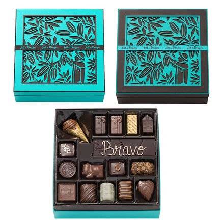 Boîte chocolats assortis carrée bleue 440g